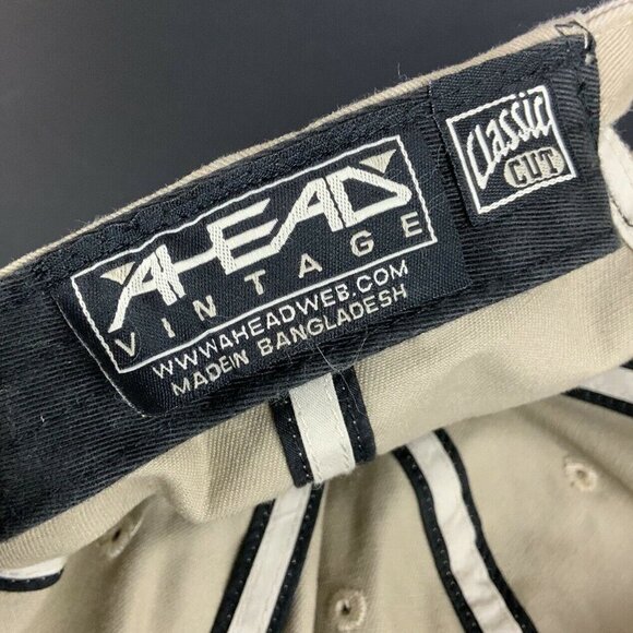 Ahead Vintage Classic Cut Adjustable Beige Cap With Central Basin Oil Embroidery - Picture 5 of 9